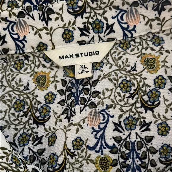 Floral Short Sleeve Dress - Picture 2 of 5